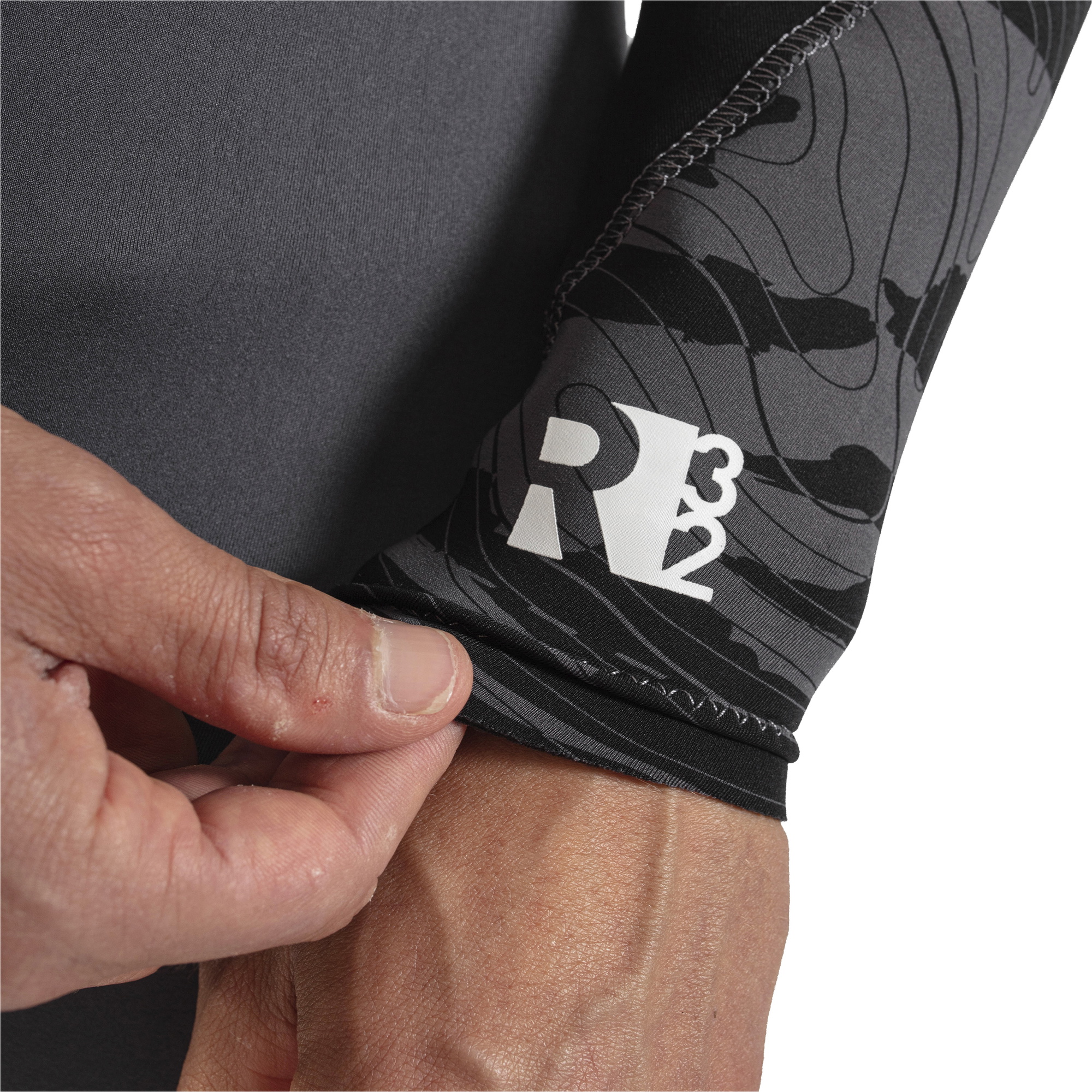 2025 Gul Hombres Response 3/2mm Gbs Back Zip Neopreno RE1231-C1 - Black / Grey